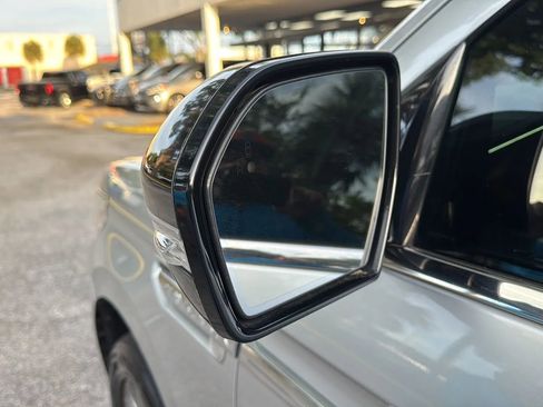 Used 2018 Lincoln Navigator Premiere AWD/4WD image 41