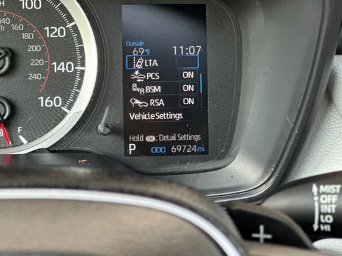 Used 2020 Toyota Corolla SE w/ SE Premium Package FWD image 24