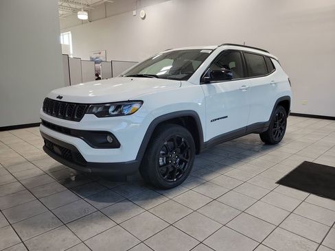New 2026 Jeep Compass Latitude w/ Sun and Sound Group image 3