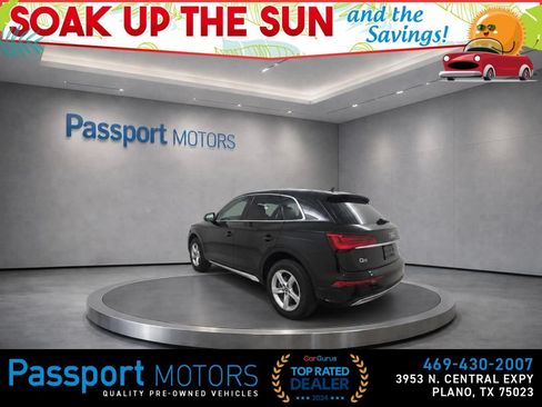 Used 2023 Audi Q5 2.0T Premium w/ Convenience Package AWD/4WD image 2