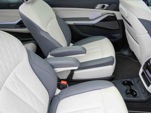 Certified 2023 BMW X7 xDrive40i w/ M Sport Package image 37