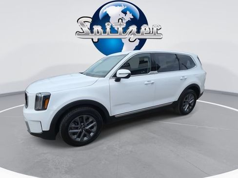 Certified 2024 Kia Telluride LX image 4