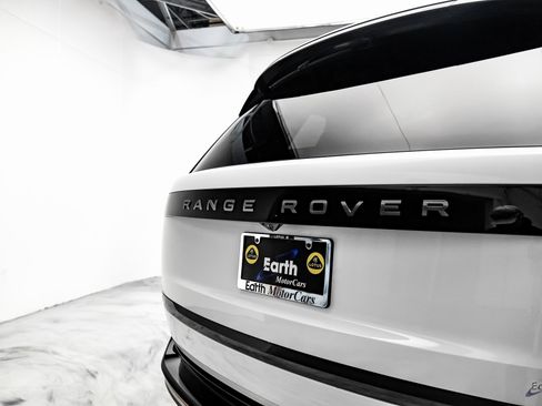 Used 2024 Land Rover Range Rover SE image 28