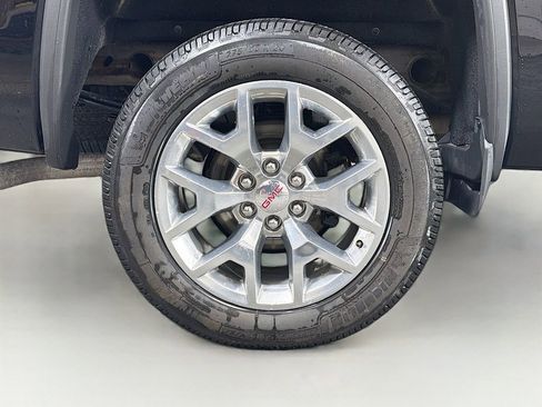 Used 2018 GMC Sierra 1500 SLT image 35