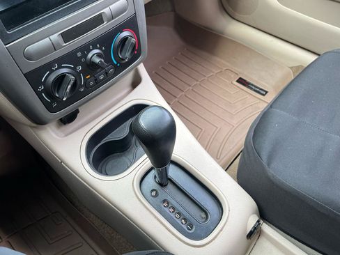 Used 2005 Chevrolet Cobalt LS FWD image 19