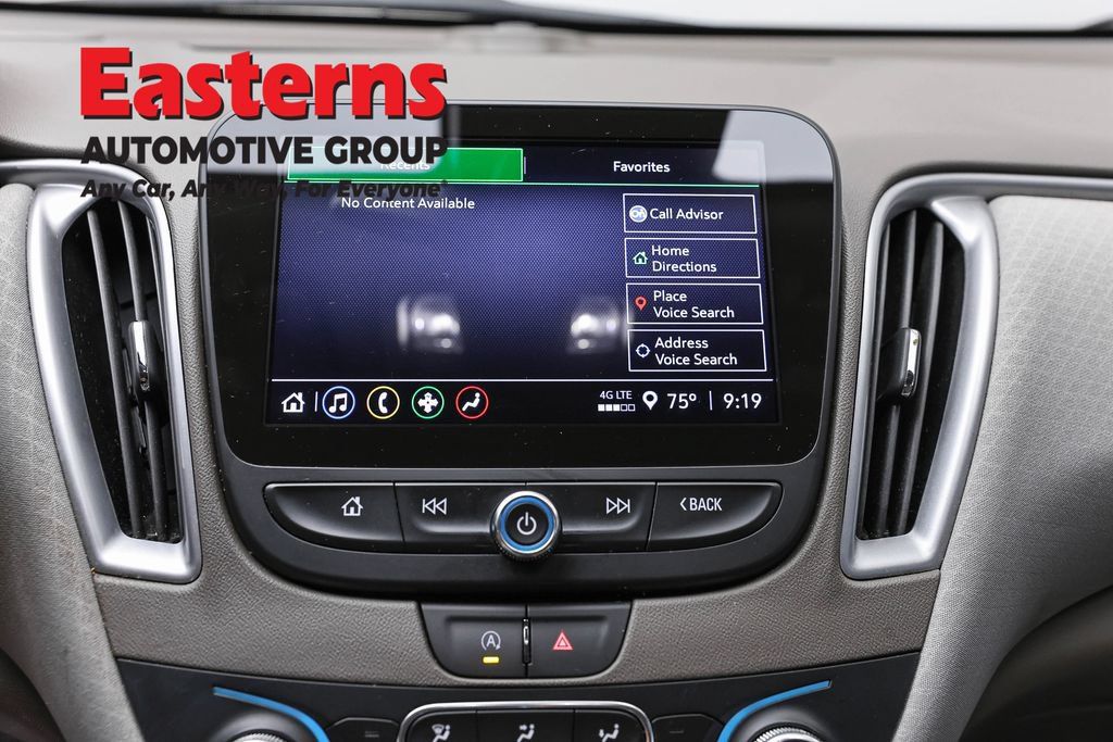 Used 2025 Chevrolet Malibu LT FWD image 19