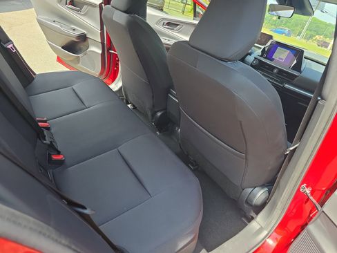 Used 2024 Toyota Prius LE FWD image 11
