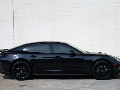 Used 2025 Porsche Panamera image 60