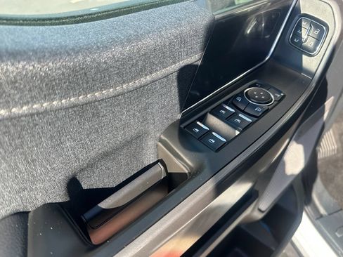 Used 2025 Ford F150 Lariat AWD/4WD image 11