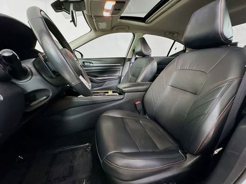 Used 2024 Nissan Altima 2.5 SR w/ SR Premium Package image 12