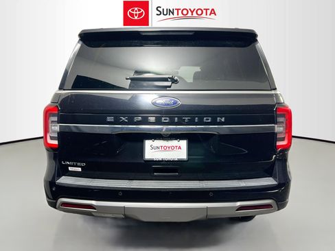 Used 2023 Ford Expedition Limited AWD/4WD image 5