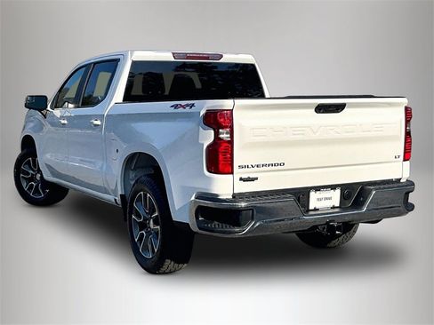 Certified 2022 Chevrolet Silverado 1500 LT image 8