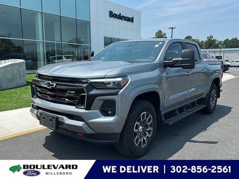 Used 2025 Chevrolet Colorado Z71 w/ Technology Package AWD/4WD image 1