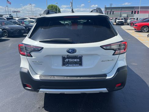 Used 2025 Subaru Outback Limited AWD/4WD image 8