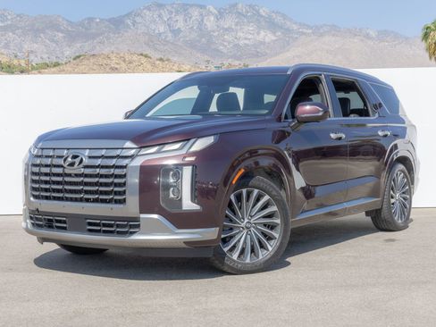 Used 2023 Hyundai Palisade Calligraphy FWD image 1