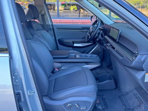 Used 2024 Kia EV9 Light Long Range image 13