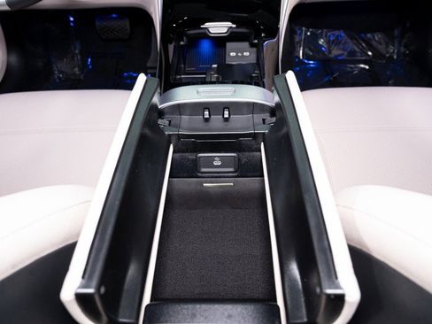 New 2026 Mercedes-Benz C 300 Sedan image 22