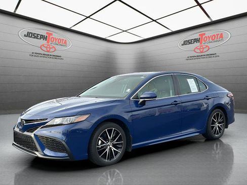 Certified 2024 Toyota Camry SE w/ Cold Weather Package image 1