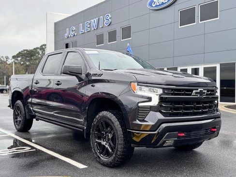 Used 2023 Chevrolet Silverado 1500 LT Trail Boss w/ Protection Package image 1