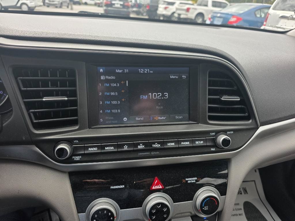 Used 2019 Hyundai Elantra SEL FWD image 15