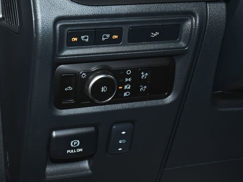 Used 2023 Ford F150 Lariat w/ Equipment Group 502A High image 18