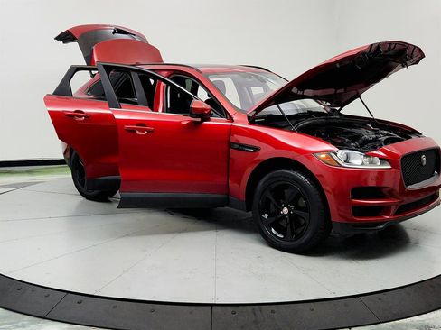 Used 2017 Jaguar F-PACE Premium image 10