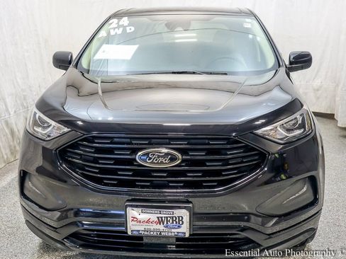 Used 2024 Ford Edge SE w/ Black Appearance Package image 6