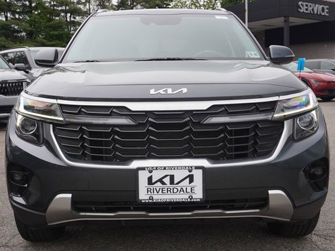 Used 2024 Kia Seltos EX AWD/4WD image 11