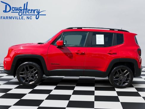 Used 2022 Jeep Renegade Latitude AWD/4WD image 2
