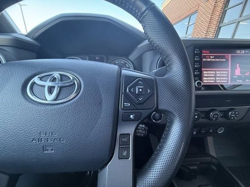 Used 2020 Toyota Tacoma TRD Off-Road image 22