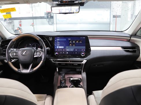 Used 2023 Lexus RX 350 FWD image 17