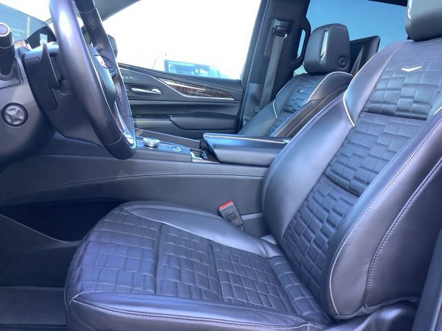 Used 2024 Cadillac Escalade Sport Platinum w/ LPO, ONYX Package AWD/4WD image 34
