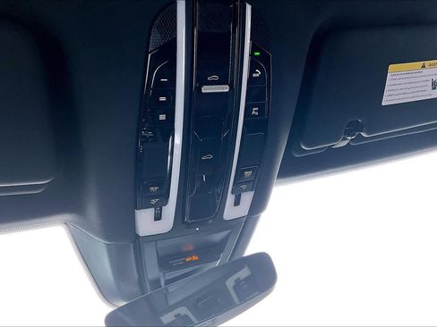 Used 2019 Porsche Cayenne image 33