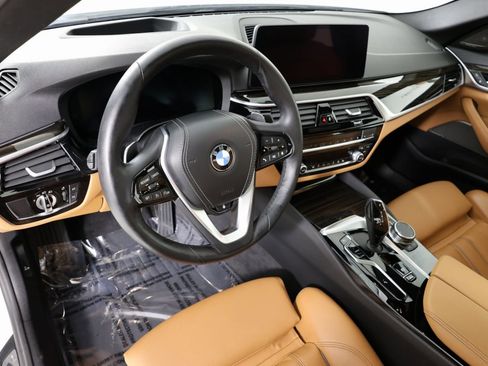 Used 2023 BMW 530i xDrive image 21