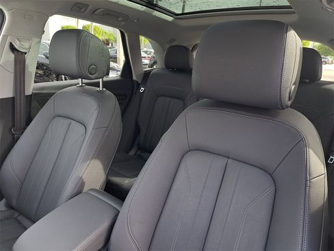 Certified 2023 Audi Q5 2.0T Premium Plus w/ Premium Plus Package image 17