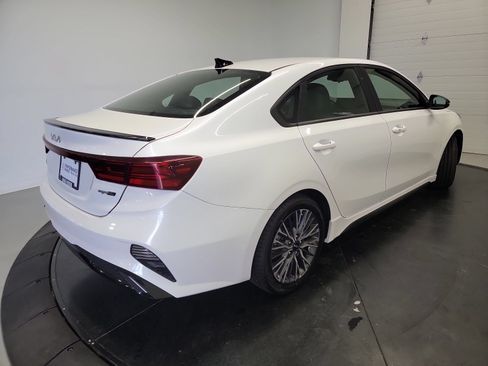 Used 2022 Kia Forte GT-Line FWD image 9