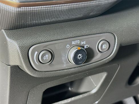 Used 2023 Chevrolet TrailBlazer ACTIV w/ Convenience Package image 11