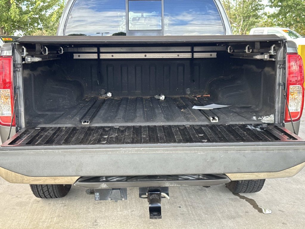 Used 2016 Nissan Frontier SV w/ SV Value Truck Package RWD image 10