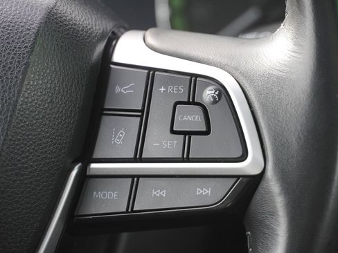 Certified 2024 Toyota Highlander XSE image 35