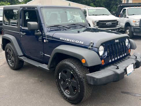 Used 2013 Jeep Wrangler Rubicon w/ Dual Top Group AWD/4WD image 9