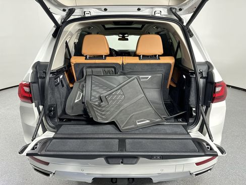 Used 2019 BMW X7 xDrive50i w/ Premium Package image 35