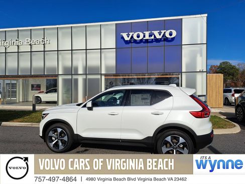 New 2025 Volvo XC40 B5 Core w/ Protection Package Premier image 1