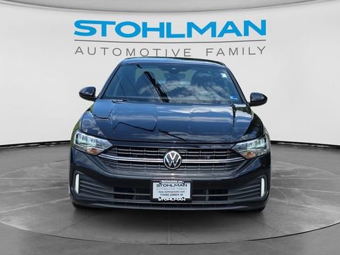 Used 2023 Volkswagen Jetta Sport FWD image 2