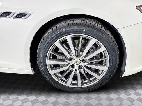 Used 2022 Maserati Quattroporte Modena image 30