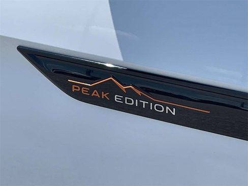 New 2026 Volkswagen Atlas Peak Edition AWD/4WD image 13