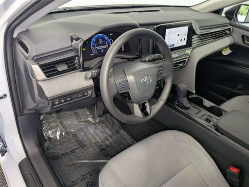 Used 2026 Toyota Camry LE w/ Convenience Package FWD image 9