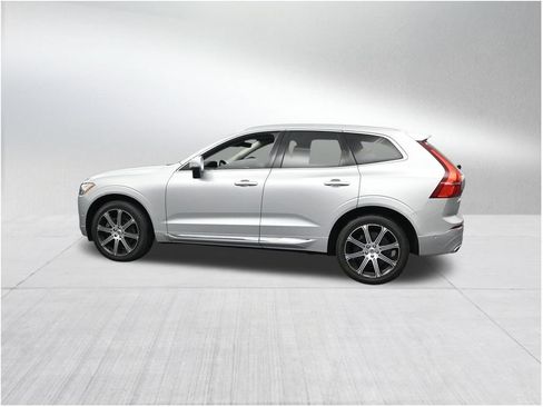 Used 2020 Volvo XC60 T6 Inscription w/ Protection Package AWD/4WD image 2