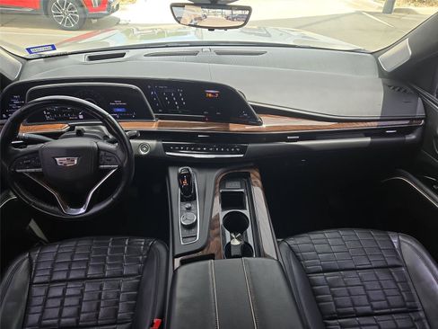 Used 2022 Cadillac Escalade Sport Platinum w/ Heavy-Duty Trailer Package AWD/4WD image 13