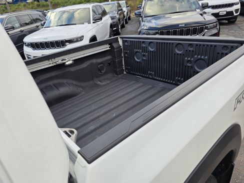 Used 2023 Nissan Frontier PRO-4X w/ Pro Convenience Package image 20