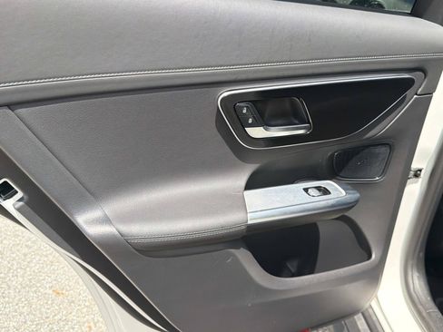 Certified 2025 Mercedes-Benz GLC 300 4MATIC image 11